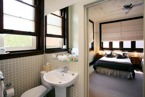 The Bank Guesthouse - Accommodation Adelaide 0