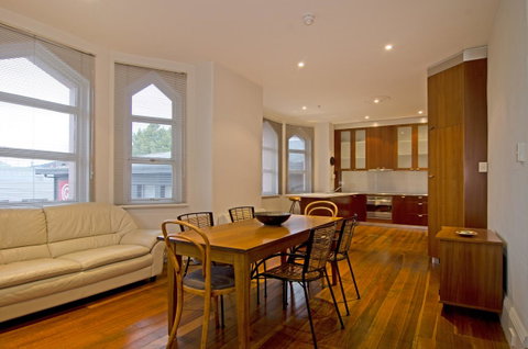 Roxburgh House Apartments - Accommodation Adelaide 0