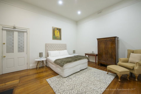 Roxburgh House Apartments - Accommodation Adelaide 8