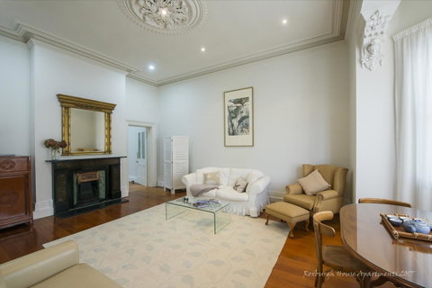 Roxburgh House Apartments - Accommodation Adelaide 7