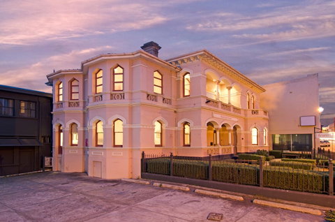 Roxburgh House Apartments - Accommodation Adelaide 10
