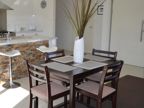 170 Hazards View - Unit 1 - Accommodation Adelaide 5
