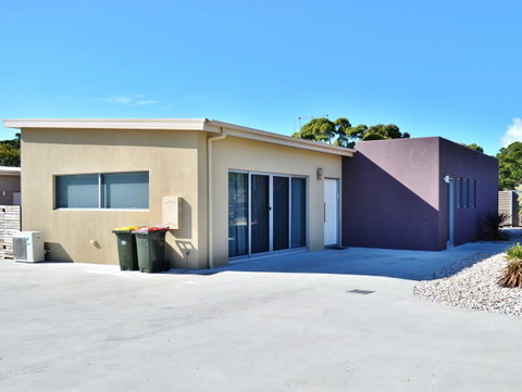 170 Hazards View - Unit 1 - Accommodation Adelaide 1