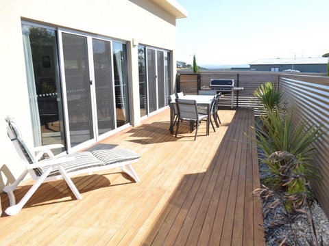170 Hazards View - Unit 1 - Accommodation Adelaide 0