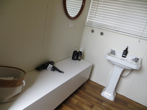 The Cabin 96 - Accommodation Adelaide 16