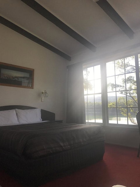 The Fox And Hounds Historic Hotel - Accommodation Adelaide 15