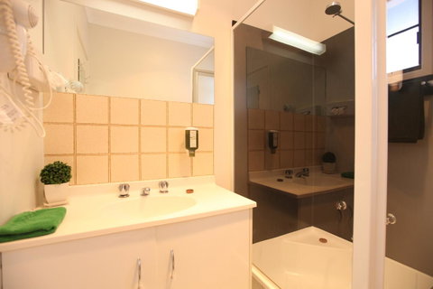 The Fox And Hounds Historic Hotel - Accommodation Adelaide 31