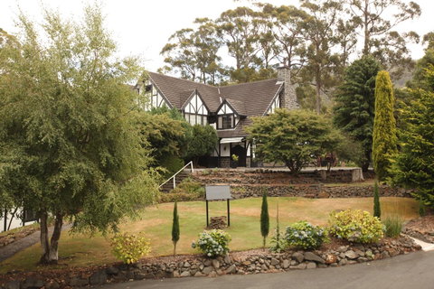 The Fox And Hounds Historic Hotel - Accommodation Adelaide 39