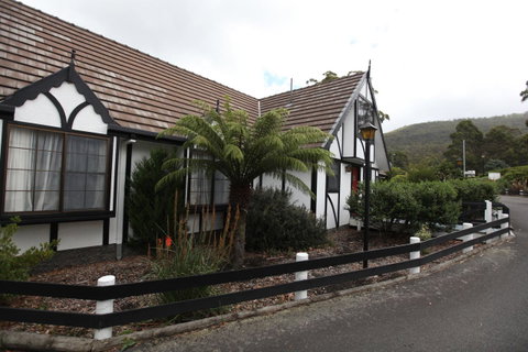 The Fox And Hounds Historic Hotel - Accommodation Adelaide 29