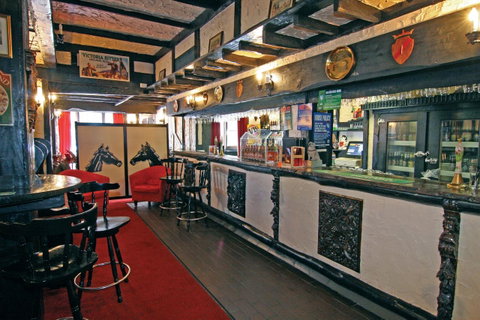 The Fox And Hounds Historic Hotel - Accommodation Adelaide 33