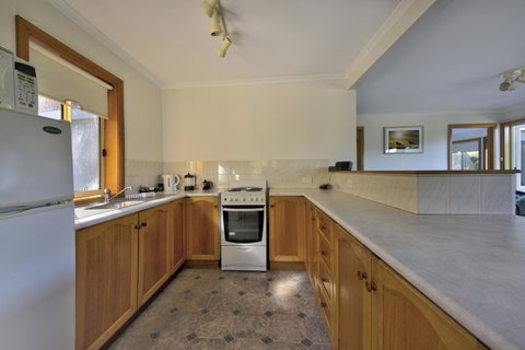 Freycinet Sanctuary 5 - Accommodation Adelaide 4