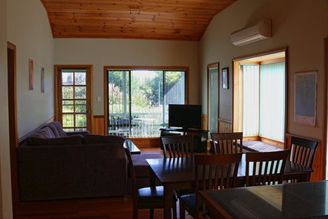 Hazards Beach House - Accommodation Adelaide 8