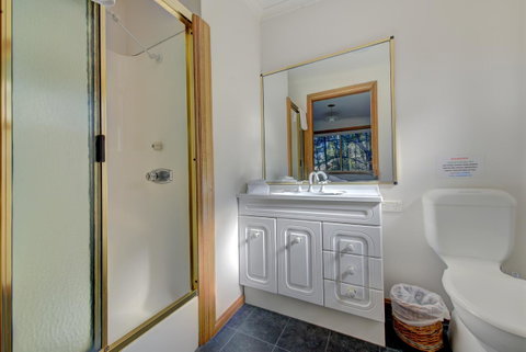 Freycinet Sanctuary 4 - Accommodation Adelaide 9