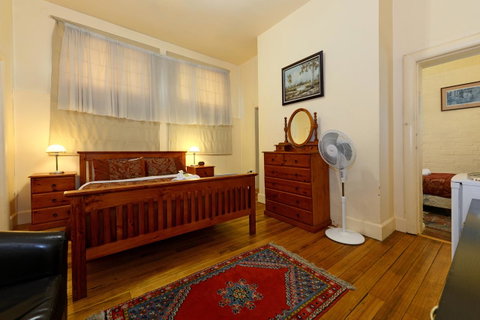 Edinburgh Gallery Bed & Breakfast - Accommodation Adelaide 14
