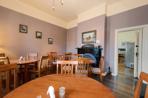 Edinburgh Gallery Bed & Breakfast - Accommodation Adelaide 6