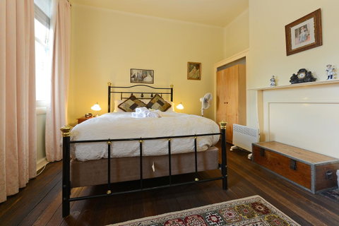 Edinburgh Gallery Bed & Breakfast - Accommodation Adelaide 24