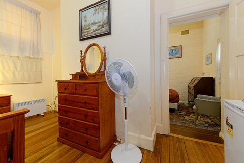 Edinburgh Gallery Bed & Breakfast - Accommodation Adelaide 16
