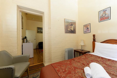Edinburgh Gallery Bed & Breakfast - Accommodation Adelaide 13