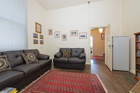 Edinburgh Gallery Bed & Breakfast - Accommodation Adelaide 3
