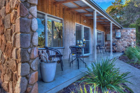 Freycinet Stone Studio 3 - Feldspar - Accommodation Adelaide 0