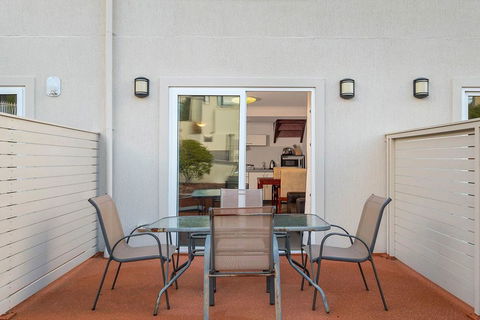 Apartment 104 - Accommodation Adelaide 6