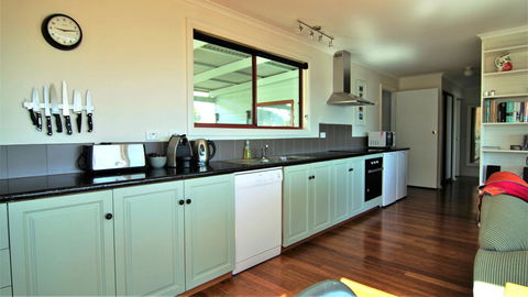 DOLPHIN LOOKOUT COTTAGE - Amazing Views Of The Bay Of Fires - Accommodation Adelaide 5