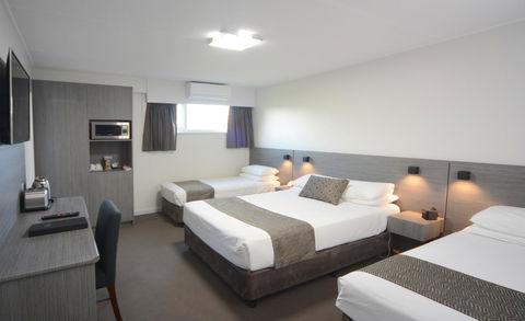 Bridge Hotel - Accommodation Adelaide 1