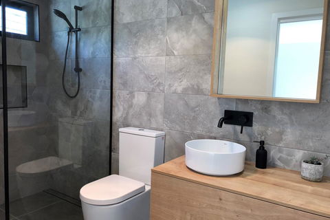 HIDDEN HAVEN Binalong Bay - Accommodation Adelaide 4