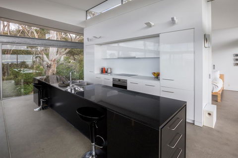 Avalon Coastal Retreat - Accommodation Adelaide 13
