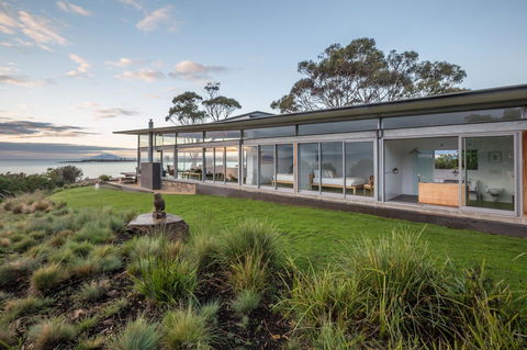 Avalon Coastal Retreat - Accommodation Adelaide 0