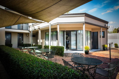 The Waverley International Hotel - Accommodation Adelaide 11