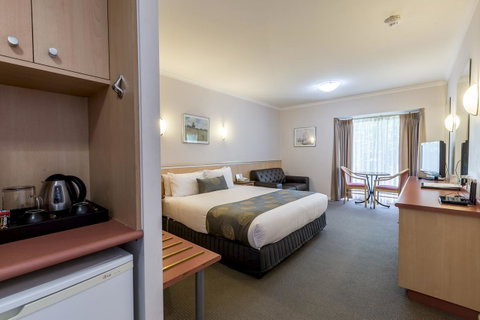 The Waverley International Hotel - Accommodation Adelaide 0