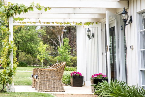 The Cottage - Accommodation Adelaide 10