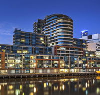 Waterfront Melbourne Apartments - Accommodation Adelaide