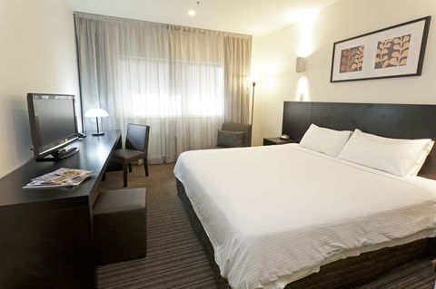 Causeway 353 Hotel - Accommodation Adelaide 0