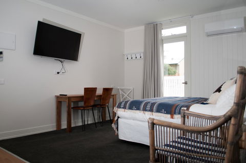 Anchor Geelong - Accommodation Adelaide 1