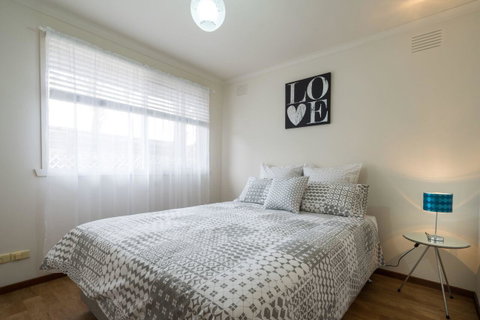 Uptown Frankston - Accommodation Adelaide 6
