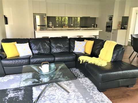 Tamara Temptation - Accommodation Adelaide 1