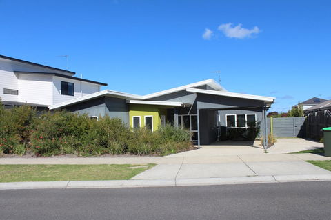 Tamara Temptation - Accommodation Adelaide 0