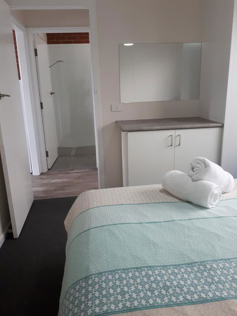 Beachcomber Holiday Units - Accommodation Adelaide 9