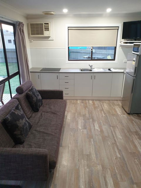 Beachcomber Holiday Units - Accommodation Adelaide 3