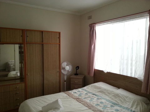 Beachcomber Holiday Units - Accommodation Adelaide 30