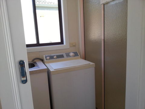 Beachcomber Holiday Units - Accommodation Adelaide 19