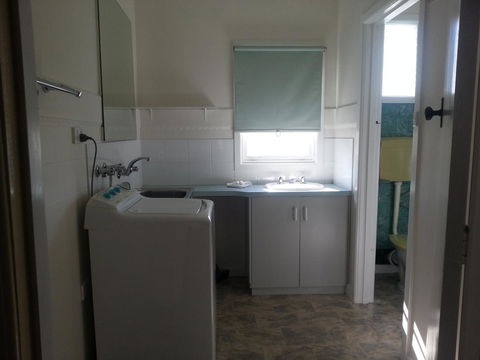 Beachcomber Holiday Units - Accommodation Adelaide 39