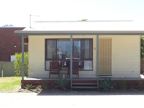 Beachcomber Holiday Units - Accommodation Adelaide 21