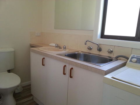 Beachcomber Holiday Units - Accommodation Adelaide 20