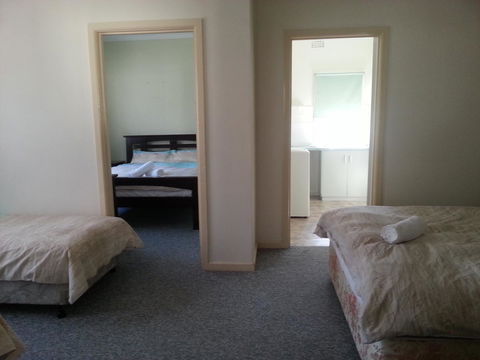 Beachcomber Holiday Units - Accommodation Adelaide 40