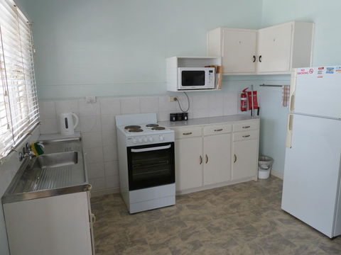 Beachcomber Holiday Units - Accommodation Adelaide 33