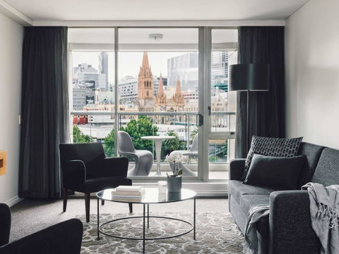 Quay West Suites Melbourne - Accommodation Adelaide 1