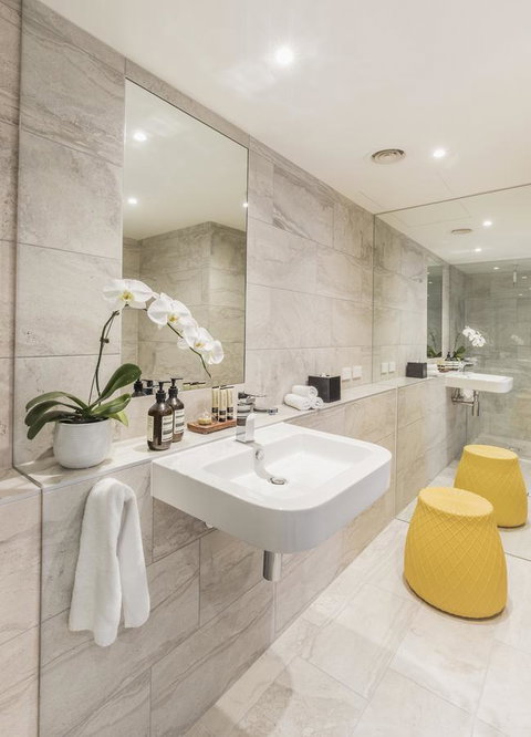 Quay West Suites Melbourne - Accommodation Adelaide 4